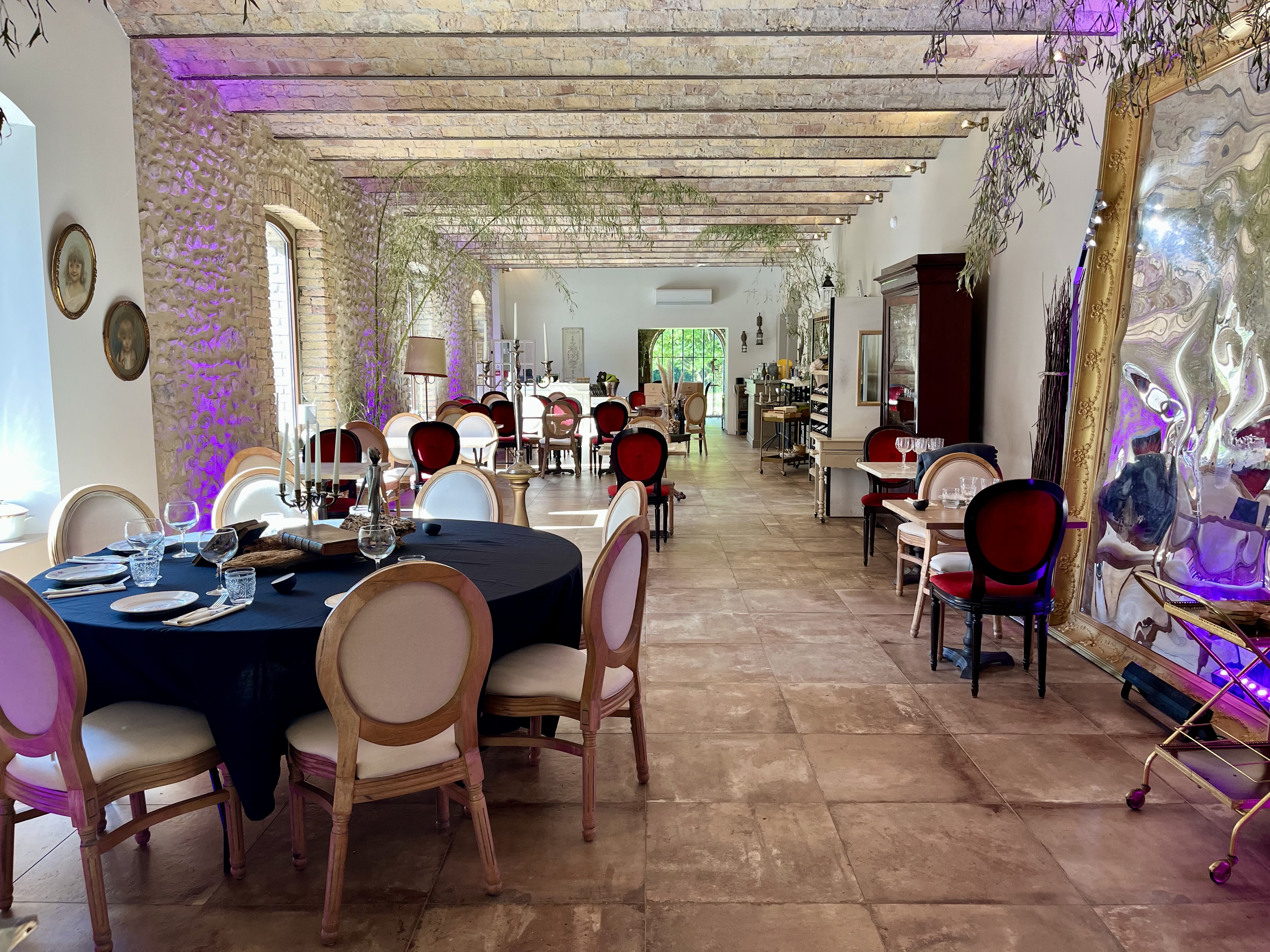 Chateau restaurant parc 10 hectares Drôme